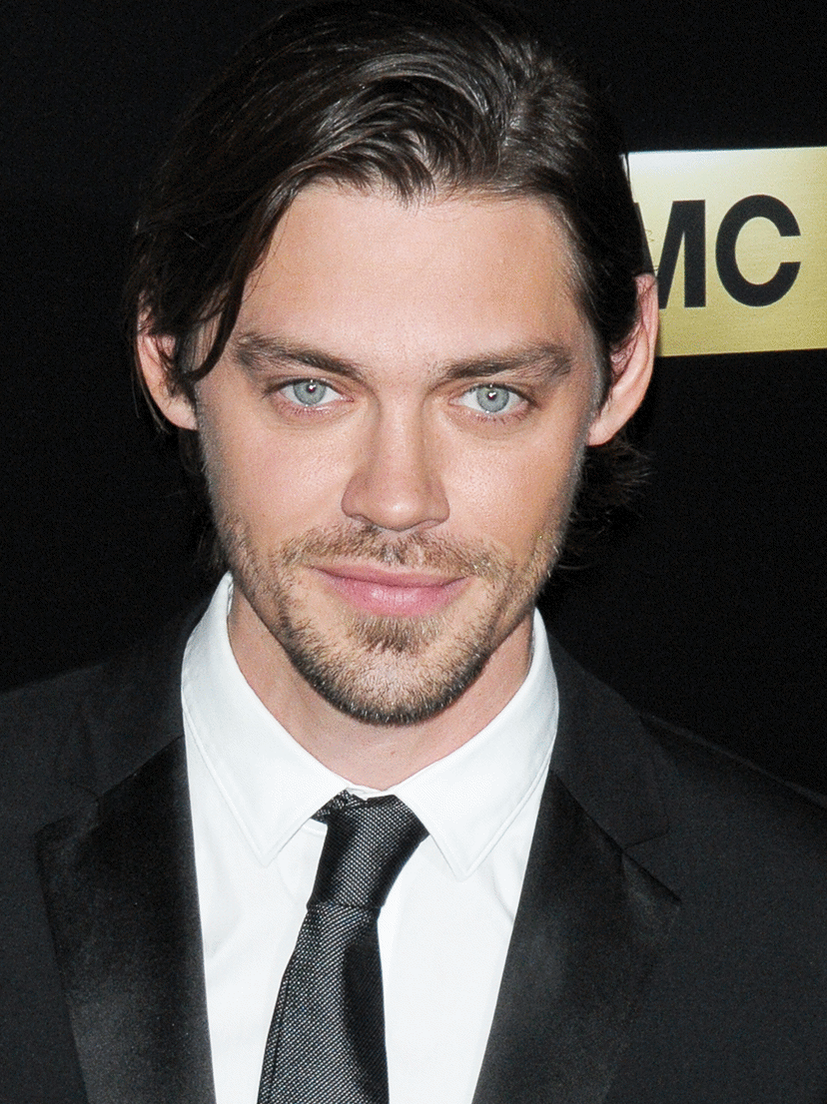 How tall is Tom Payne?